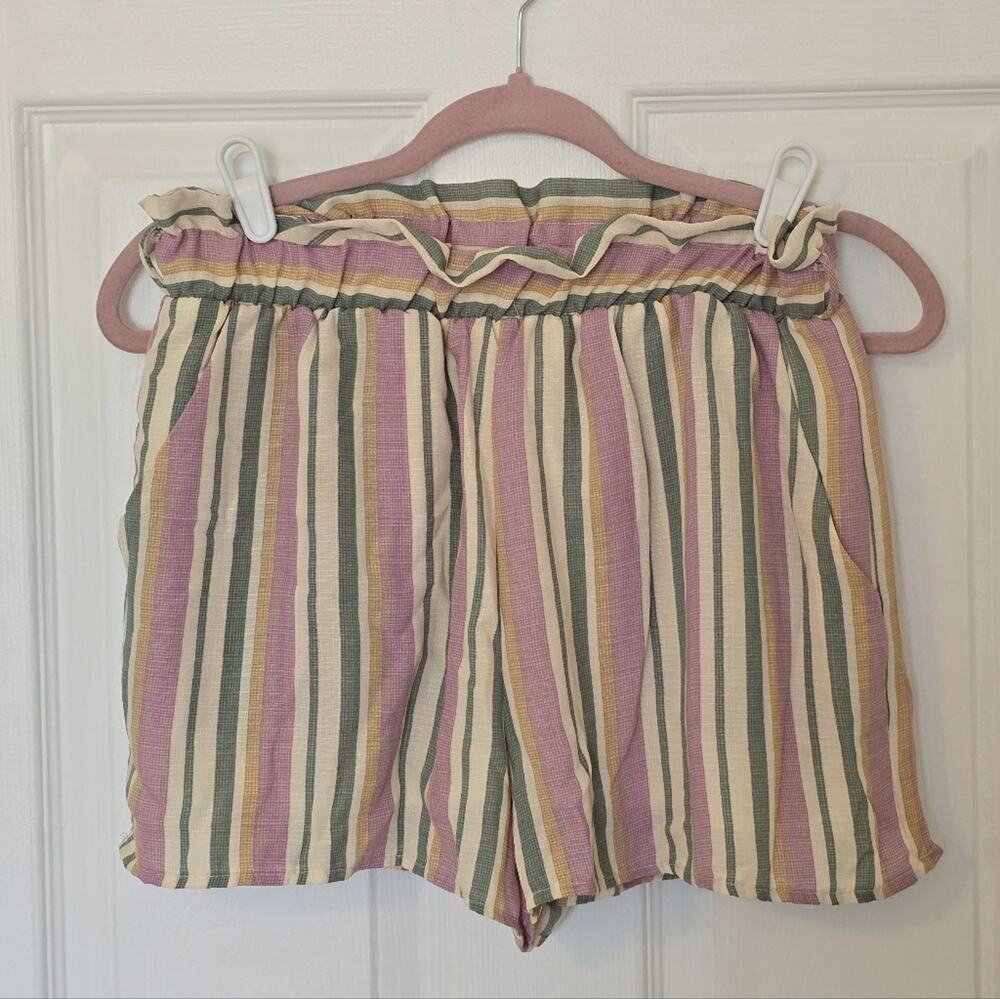 The Cove Lavender & Green Striped Paperbag Shorts Women’s M Elastic Waist
